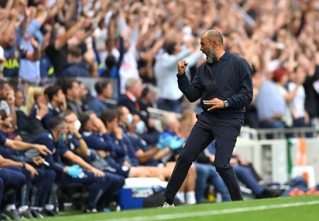  孙兴慜世界波破门，热刺绝平曼城保留争冠希望  