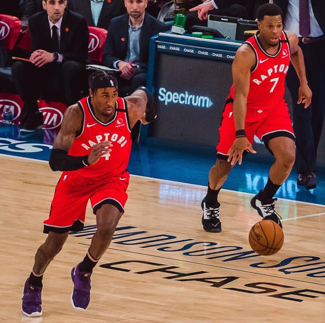  西亚卡姆两双猛龙客场力克骑士获连胜