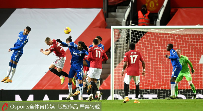  埃弗顿2-2战平阿森纳，杜库雷补时扳平救主